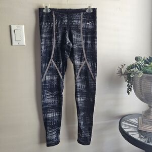 Nike Black and White Textured Leggings